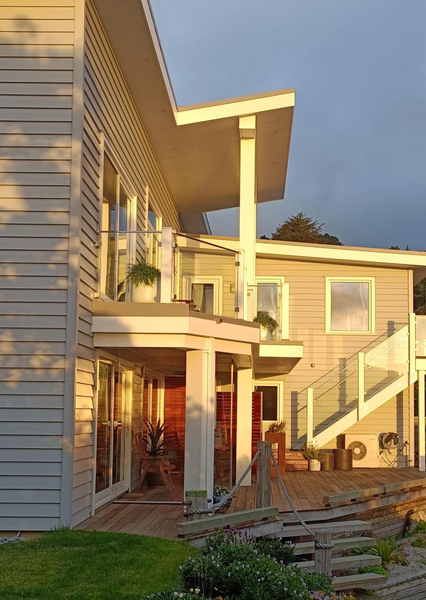 New Luxury Waterfront Accommodation Dunedin Exterior foto